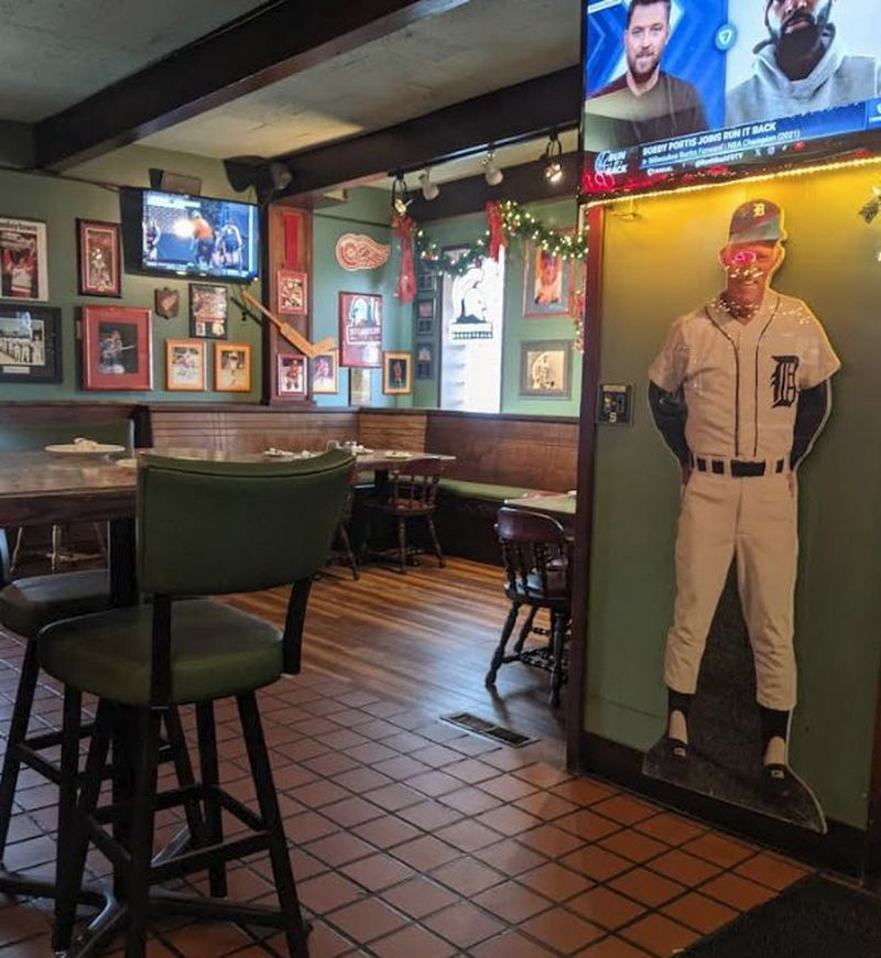 Heroes Bar-BQ & Brew (Rips BaRestaurant) - From Web Listing